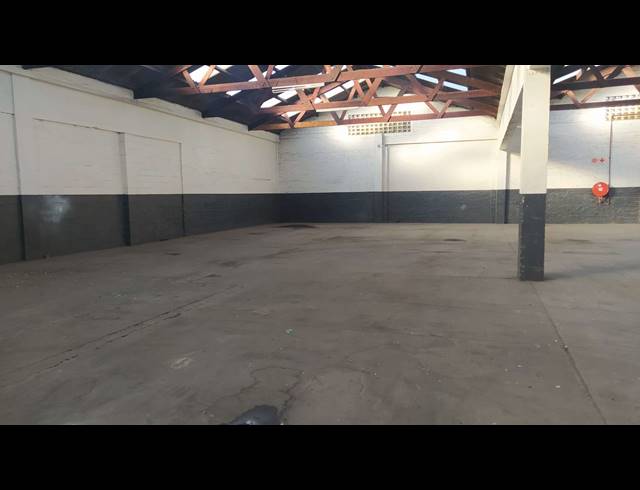 1,058M² WAREHOUSE TO LET IN EPPING INDUSTRIAL